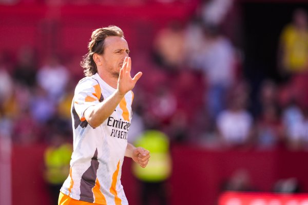 记者：莫德里奇准备缩短假期，预计7月底抵达米兰内洛报到