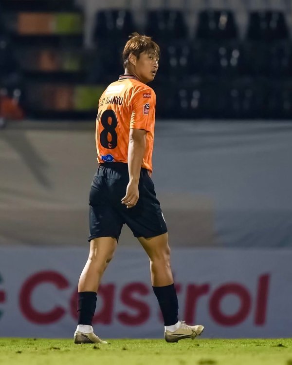 重生失败😧26岁郭田雨合同到期仍无下家，在泰超1年时间0球0助