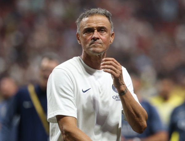 恩里克：登贝莱是本赛季到目前为止最好的球员，他配得上赢得一切