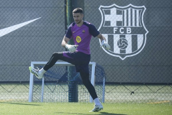 世体：若特尔施特根手术并缺阵4个月，巴萨将优先注册霍安-加西亚