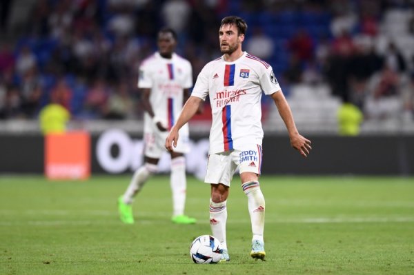 队报:里昂成功续约32岁塔利亚菲科,球员未来几小时重返球队