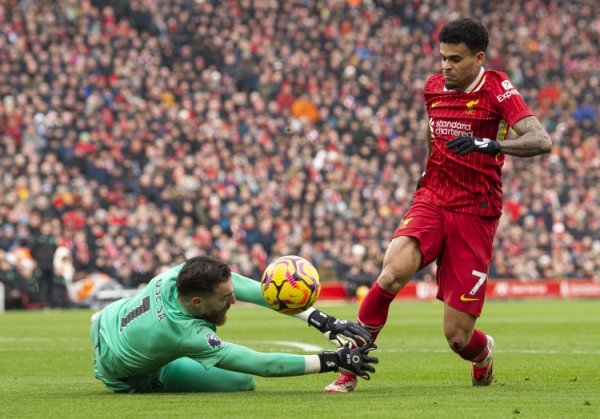 记者:迪亚斯上赛季为利物浦出战50场赛事 ,不觉得出售他值得惊叹