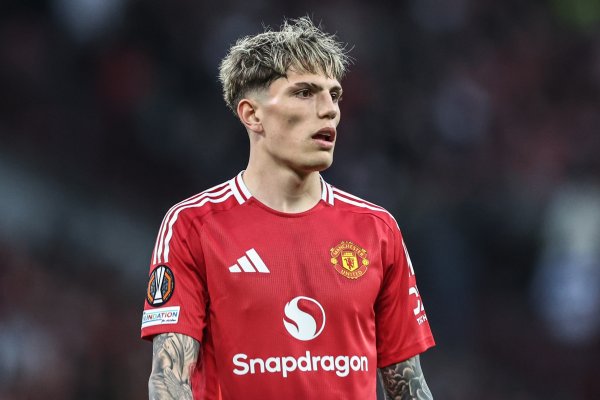 电讯报:切尔西在推进西蒙斯的转会,签下他后仍可能引进加纳乔