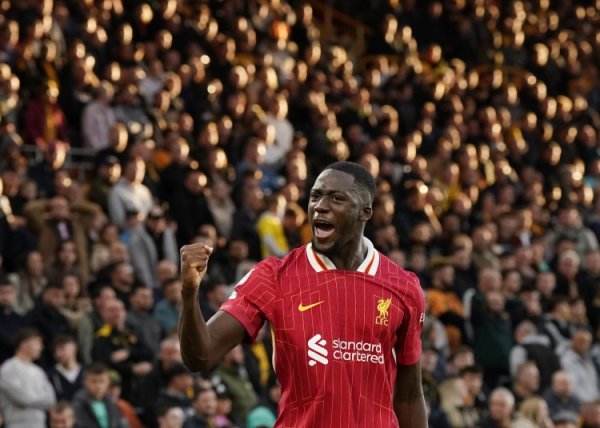 记者：利物浦在和科纳特谈判续约，科纳特希望留队