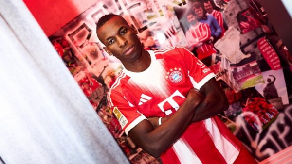 👀记者：杰克逊德国杯杆位不计入买断的40场 欧冠+德甲最多49场