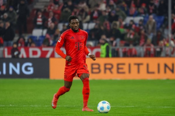 记者：戴维斯有望国际赛事  日后归队，拜仁预计球员12月复出